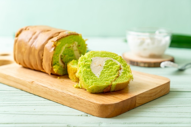 Torta Pandan roll