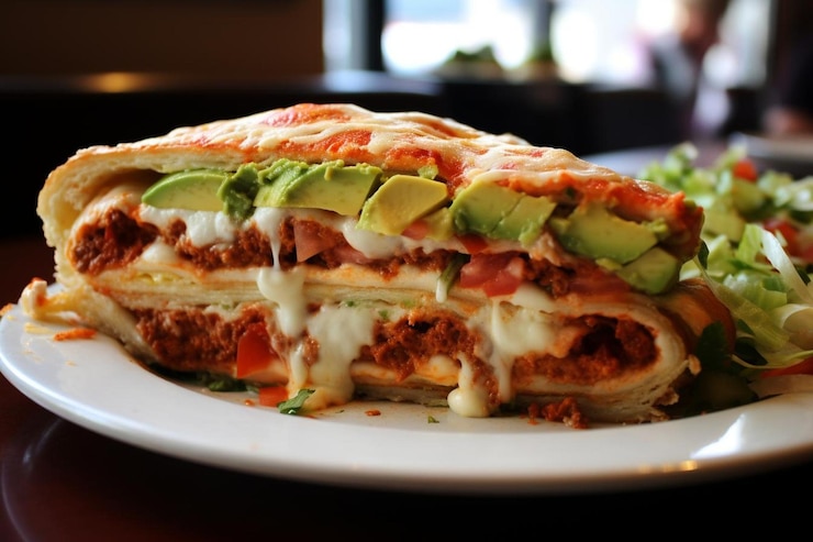 Foto torta soffocata in salsa enchilada sana deliziosa fotografia di fast food messicano