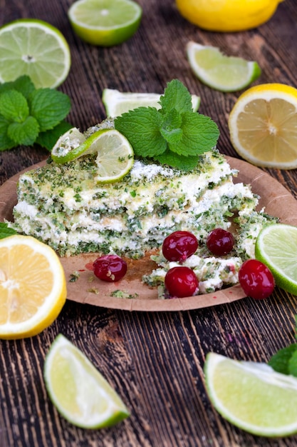 Torta verde con crema e lime