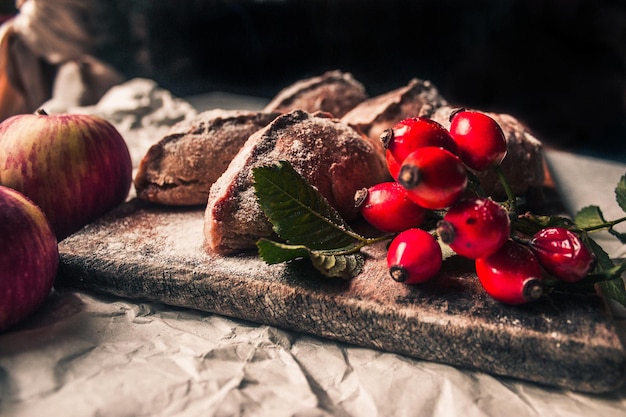 Torte fatte in casa e frutti di bosco