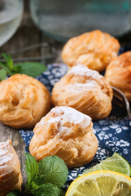 Torte profiteroles alla menta