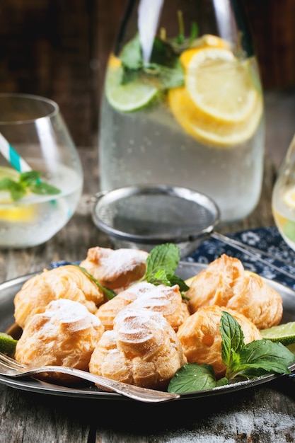 Torte profiteroles con limonata