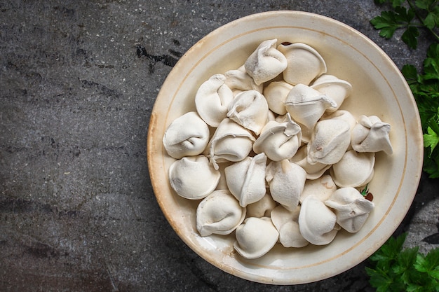 tortellini o ravioli con ripieno