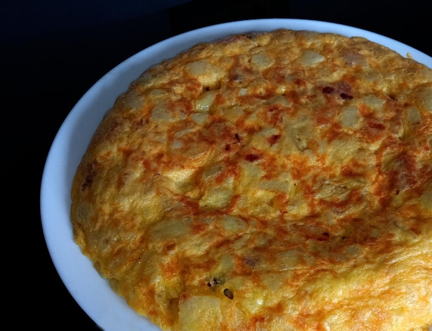 Tortilla de patatas recen hecha