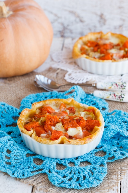 Tortine con zucca e formaggio