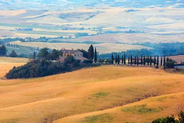 Toscana alba campagna Italia