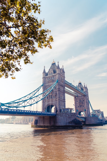 Tower Bridge di Londra