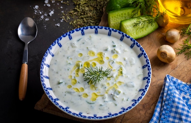 Tradizionale delizioso aperitivo tzatziki nome turco cacik