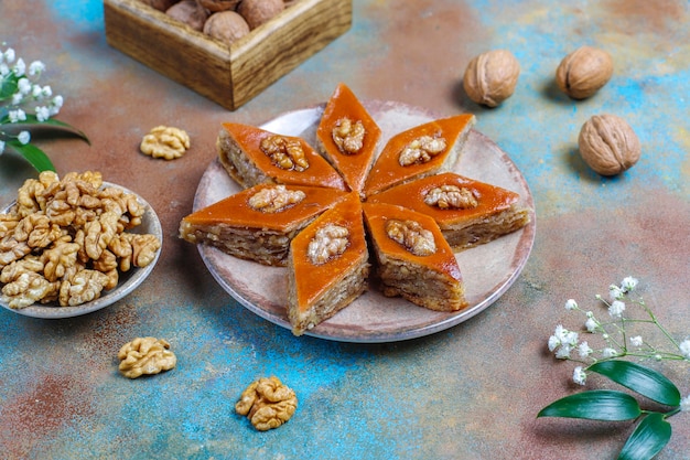 Tradizionale festa azera Novruz dolci pakhlavas.