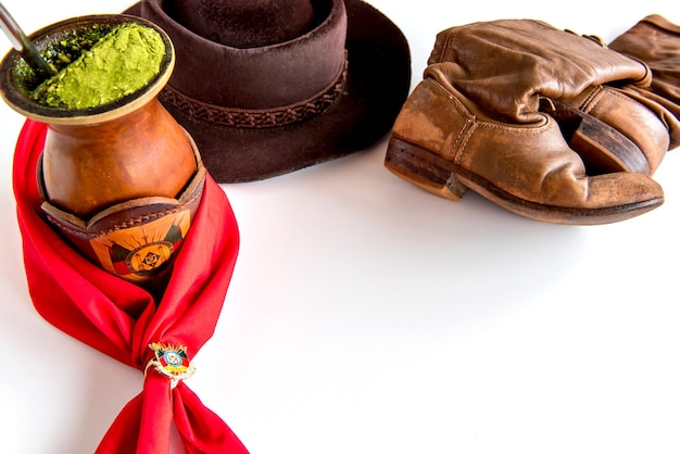 Tradizione dei gauchos del Rio Grande do Sul nella settimana di farroupilha yerba mate chimarrao