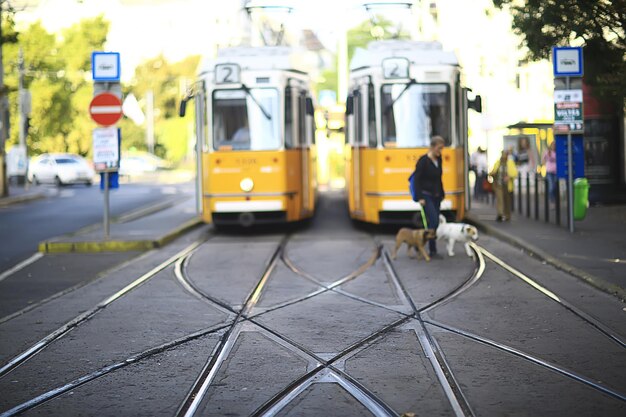 tram città paesaggio, sfondo sfocato tradizionale vista sulla città europea, stile di vita