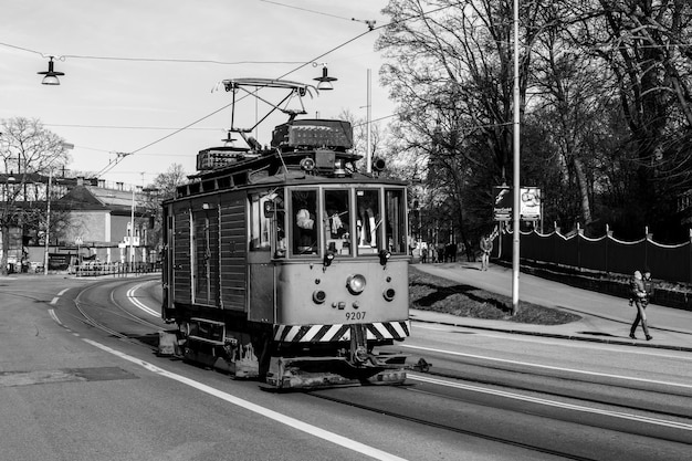 Tram su strada