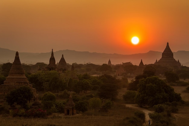 Tramonto a Bagan Myanmar