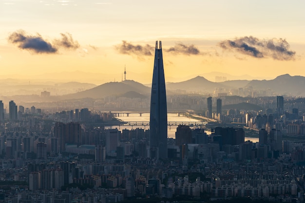 Tramonto a Namhansanseong nella città di Seoul, Corea del Sud.