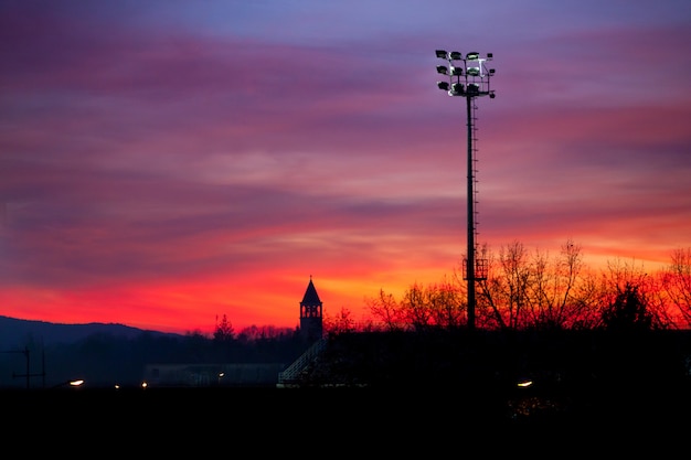 Tramonto, campanile