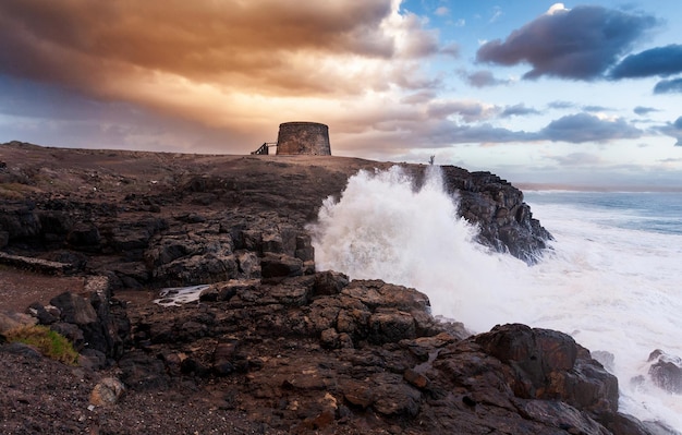 tramonto davanti alla storica fortezza di El Cotillo, Fuerteventura