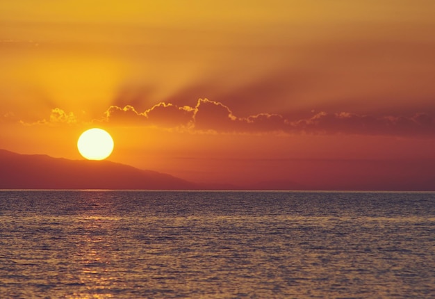 Tramonto sul lago IssykKul