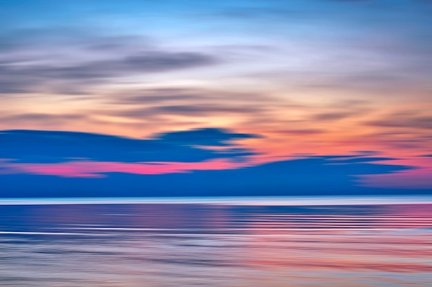 Tramonto sulla spiaggia del Mar Baltico, Jurmala Lettonia.