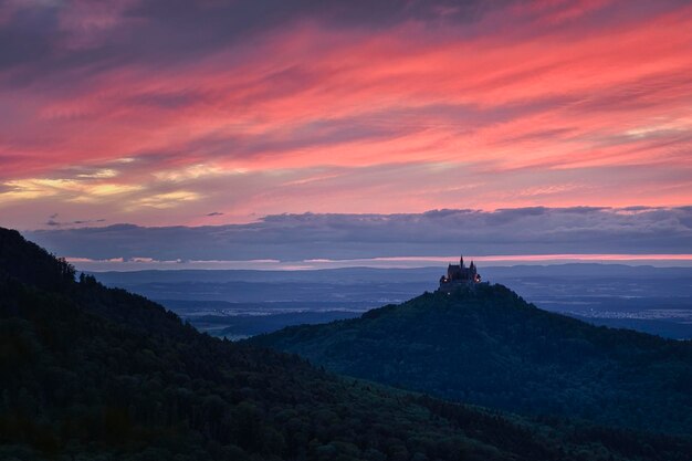 Tramonto sulle montagne