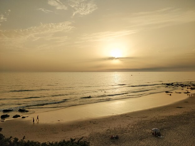 Tramonto sulle spiagge di cadice, in andalusia