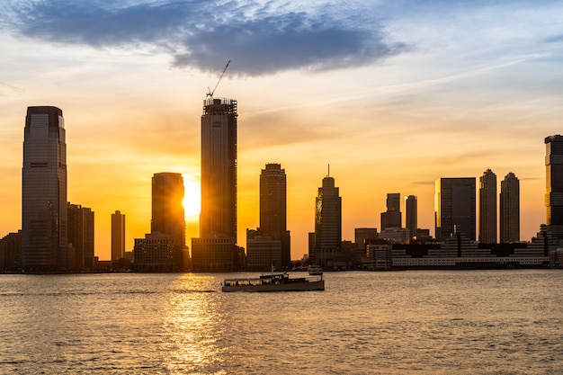 Tramonto sullo skyline del New Jersey