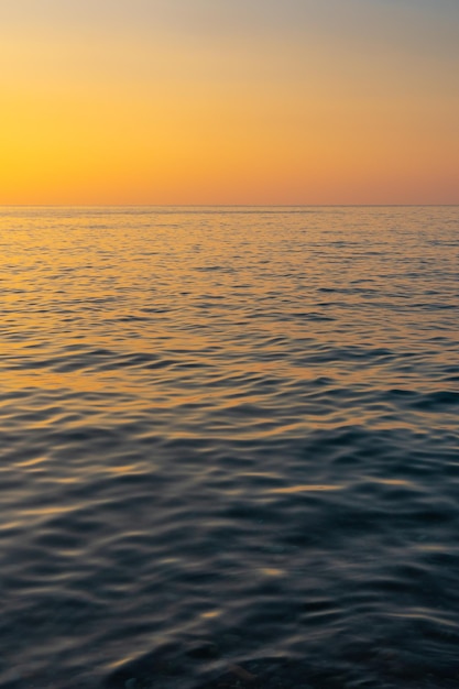 Tramonto viola sul Mar Nero Batumi beach Georgia