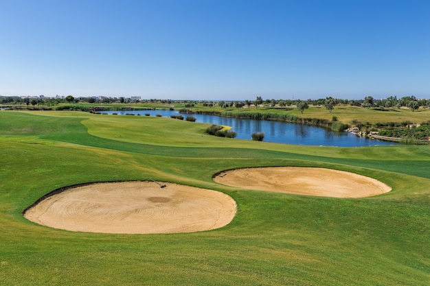 Trappola di sabbia sul campo da golf.