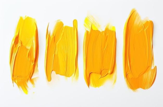 tratti di pennello giallo su uno sfondo bianco nello stile di arancione scuro e oro