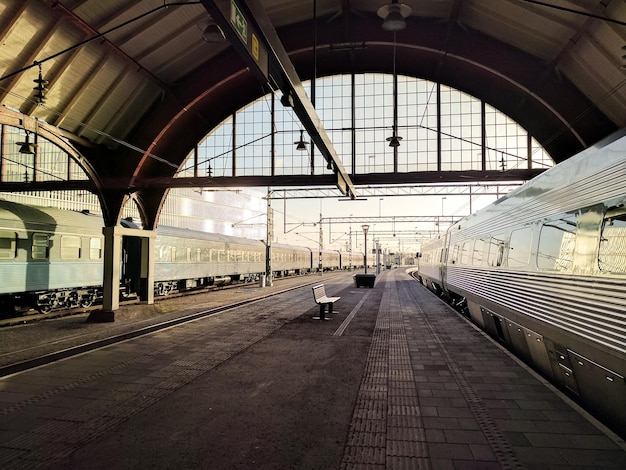 Treno alla stazione ferroviaria