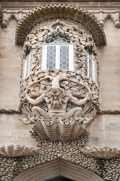 Tritone sopra l'ingresso, Palazzo Nazionale da Pena, a Sintra Portogallo