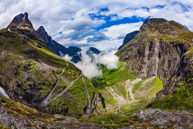 Troll road belvedere ponte di osservazione punto di vista bellissima natura norvegia.