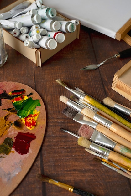Tubi di pittura ad olio per la pittura