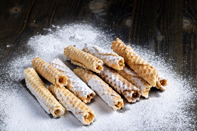 Tubi per cialde fatti di uova di farina di frumento e tubi per cialde dolci di zucchero