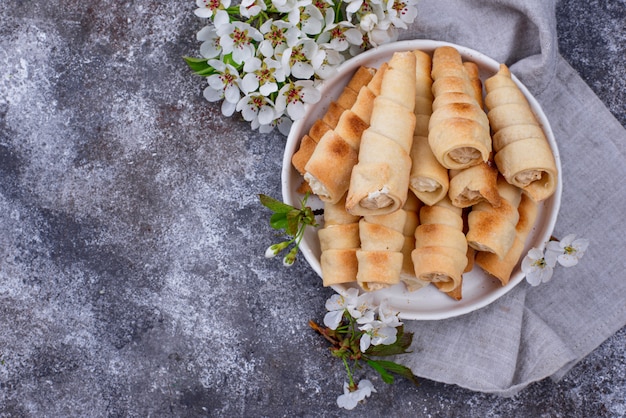 Tubule dolci o coni con crema