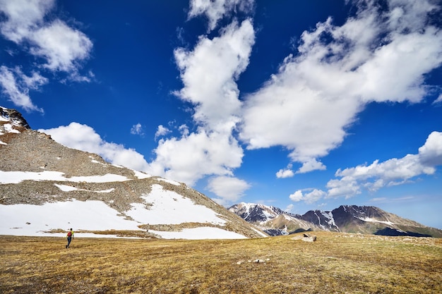 Turista in montagna