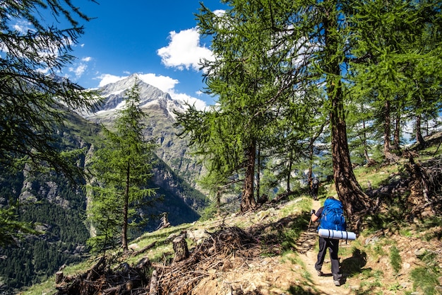 Turisti in montagna