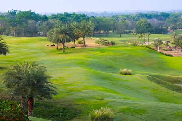 Un bellissimo campo da golf in Thailandia