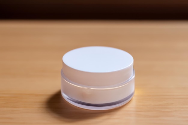 Un buon packaging cosmetico per contenitori di creme Le future innovazioni cosmetiche possono essere utilizzate anche per i mockup