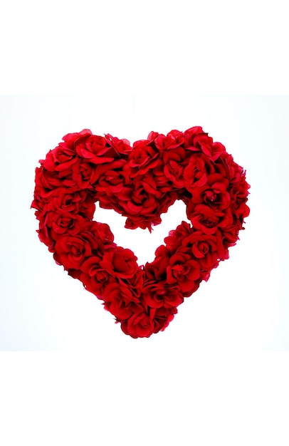 Un cuore fatto di rose rosse