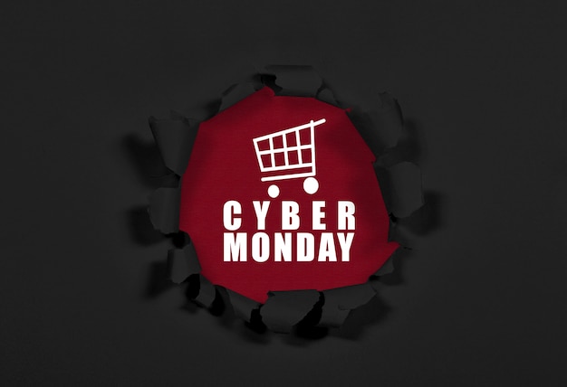 Un documento strappato che mostra il testo del Cyber Monday