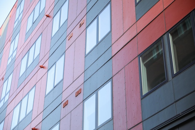 Un edificio colorato nella città di Londra
