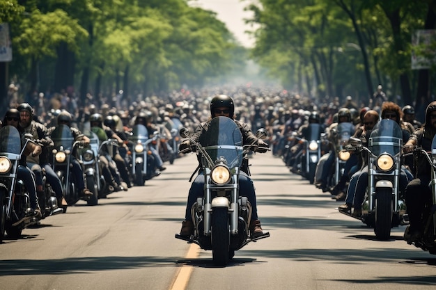 Un folto gruppo di persone in moto lungo una parata di motociclette lungo una strada cittadina con migliaia di motociclisti sulla strada Generato dall'intelligenza artificiale