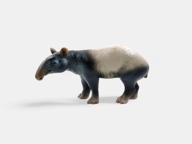 Un giocattolo di tapir isolato su bianco