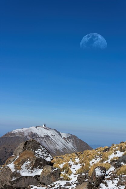 Un grande telescopio millimetrico sulla cima della Sierra Negra nello stato messicano di Puebla