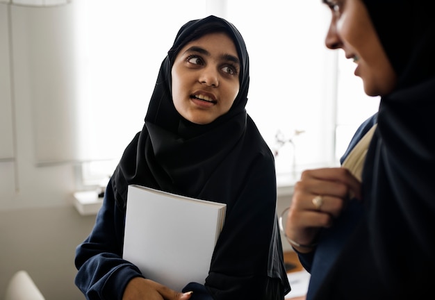 Un gruppo di studenti musulmani