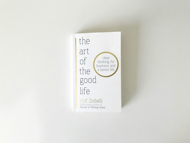 un libro intitolato l'arte della vita è scritto dall'artista della vita d'arte