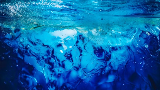 Un liquido blu con sopra la parola oceano