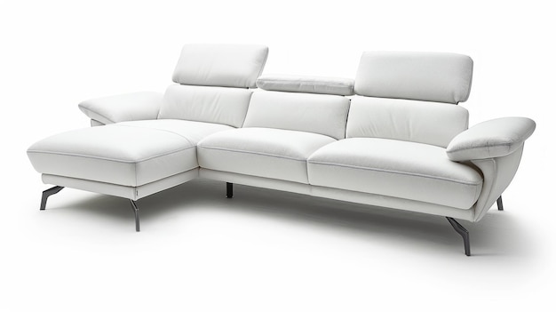 Un moderno divano a sezione grigia con cuscini