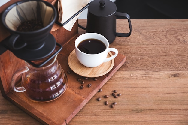 Un set da caffè a goccia