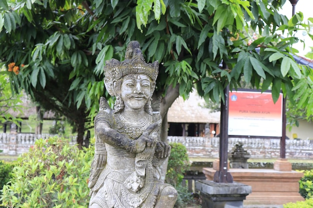 Una bella vista del tempio di Taman Ayun situato a Bali Indonesia